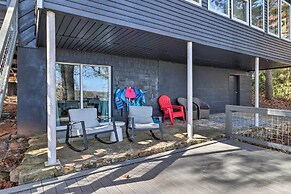 'the Chalet on Sinclair' w/ Private Dock & Kayaks!