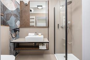 Blue Seashell Studio by Renters