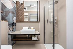 Blue Seashell Studio by Renters