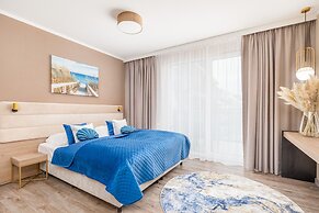 Blue Seashell Studio by Renters