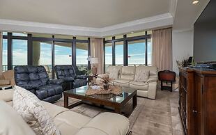 Phoenix West Ii 411 4 Bedroom Condo