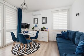 Avia Apartment in Krakow by Renters