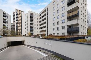 Avia Apartment in Krakow by Renters