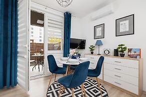 Avia Apartment in Krakow by Renters