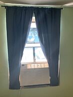 Beach Side Studio #3 Apts by Redawning