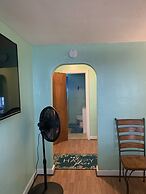 Beach Side Studio #3 Apts by Redawning