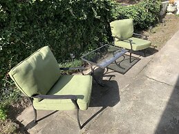 Beach Side Studio #4 1 Bedroom Apts by RedAwning