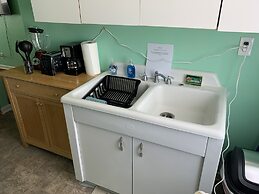 Beach Side Studio #4 1 Bedroom Apts by RedAwning