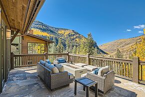 4418 Columbine Drive 4 Bedroom Home by RedAwning