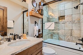 4418 Columbine Drive 4 Bedroom Home by RedAwning