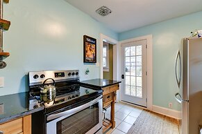 Stylish Charlotte Home w/ Smart TV: 1 Mi to Noda!