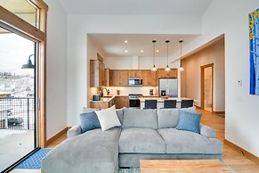 Winter Park Retreat: Balcony, Hot Tub & Fireplace!