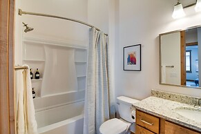 Winter Park Retreat: Balcony, Hot Tub & Fireplace!