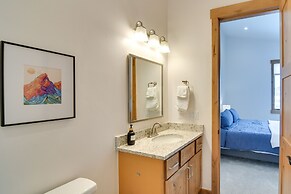 Winter Park Retreat: Balcony, Hot Tub & Fireplace!