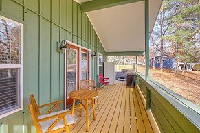 Pet-friendly Chattanooga Cabin w/ Hot Tub & Kayaks