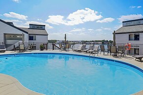 Waterfront Gem w/ Balcony & Views in Osage Beach