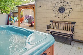 Lake Winnipesaukee Getaway w/ Private Beach Access