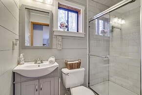 Half-mi to Lake: Pocono Pines Home w/ Hot Tub