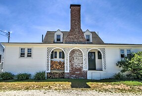 Kennebunk Cottage w/ Private Beach & Ocean Views!