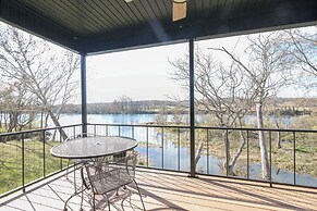 Riverfront Cotter Home: Close to Trout Fishing!