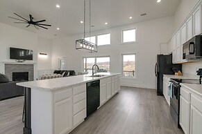 Bright Cotter Vacation Rental w/ White River Views