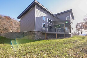 Bright Cotter Vacation Rental w/ White River Views