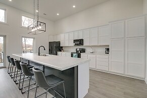 Bright Cotter Vacation Rental w/ White River Views