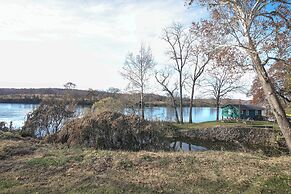 Bright Cotter Vacation Rental w/ White River Views