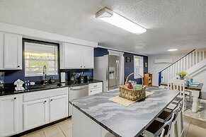 'emerald Cove Chalet' on Douglas Lake w/ Hot Tub!