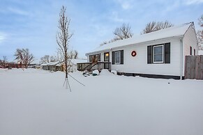 Pet-friendly Hiawatha Retreat w/ Private Yard!