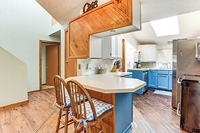 Boat Dock & Lake Access: Farwell Home w/ Balcony!