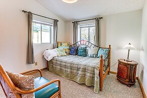 Boat Dock & Lake Access: Farwell Home w/ Balcony!