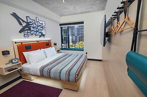 Moxy Miami Wynwood