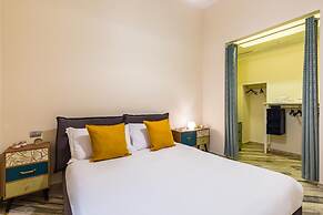 Design Flat in the City Center by Wonderful Italy