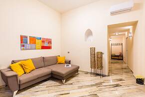 Design Flat in the City Center by Wonderful Italy