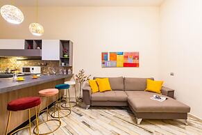 Design Flat in the City Center by Wonderful Italy