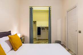 Design Flat in the City Center by Wonderful Italy