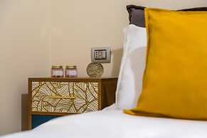 Design Flat in the City Center by Wonderful Italy