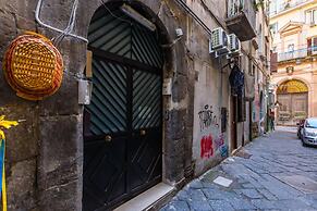 Design Flat in the City Center by Wonderful Italy