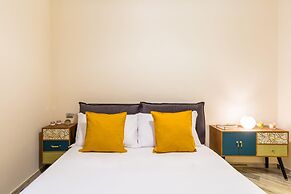 Design Flat in the City Center by Wonderful Italy