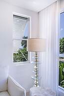 Palm Grove Villas & Hotel