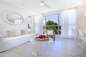 Palm Grove Villas & Hotel