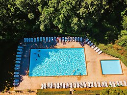 Residence with pool in Guardistallo