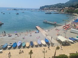 Un Tuffo nel Mare by PortofinoVacanze