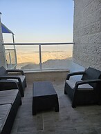 Luxury 1 BR Apartment Near the Dead Sea