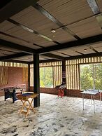 La Veranda Hotel & Restaurant