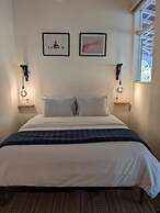 La Veranda Hotel & Restaurant