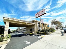New Star Inn. El Monte, CA - Los Angeles
