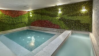 Oakwood Makati Avenue