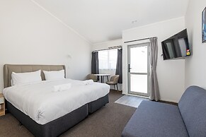 Aurora City Suites Motel